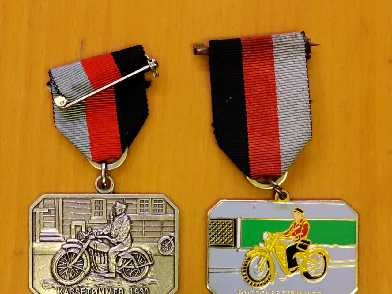 Billede 1 - Købes - Kassetømning - medaljer...