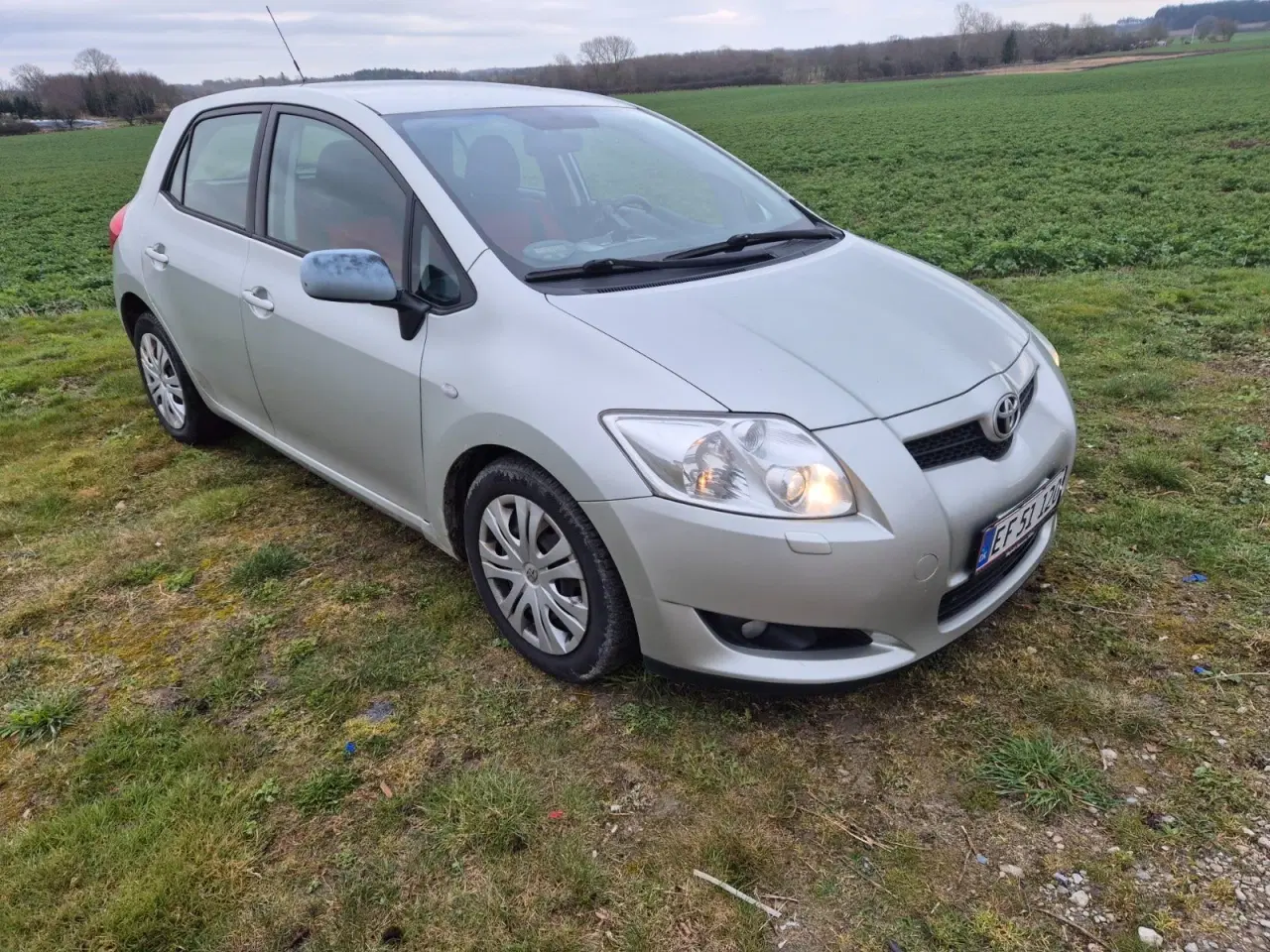 Billede 2 - Toyota Auris 2,0 D-4D Luna