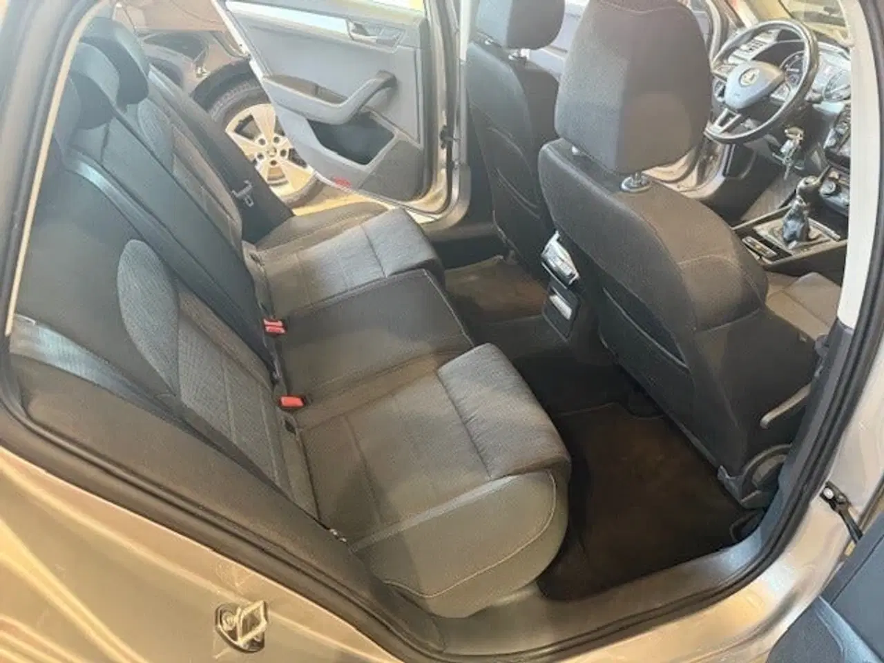 Billede 8 - Skoda Superb 1,6 TDi 120 Ambition Combi