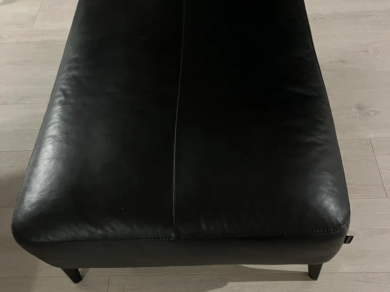 Billede 3 - Puf i læder 