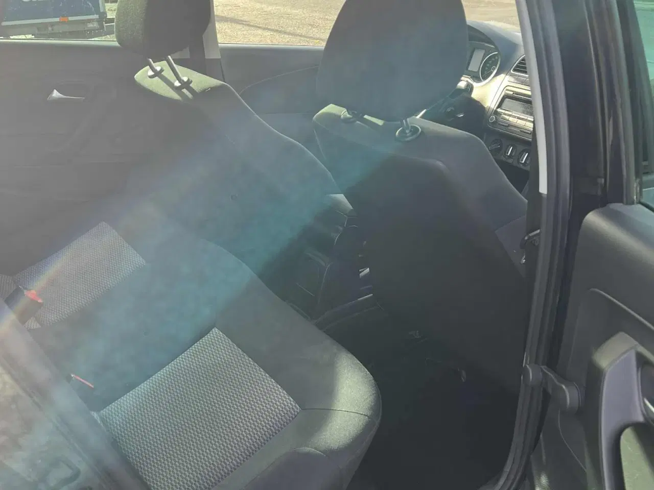 Billede 6 - Driftsikker og nysynet VW Polo med kun 219.500 på