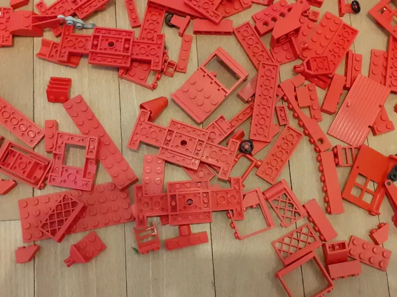 Billede 8 - LEGO 300 stk div. røde klodser (Fra 70´er & 80´er)