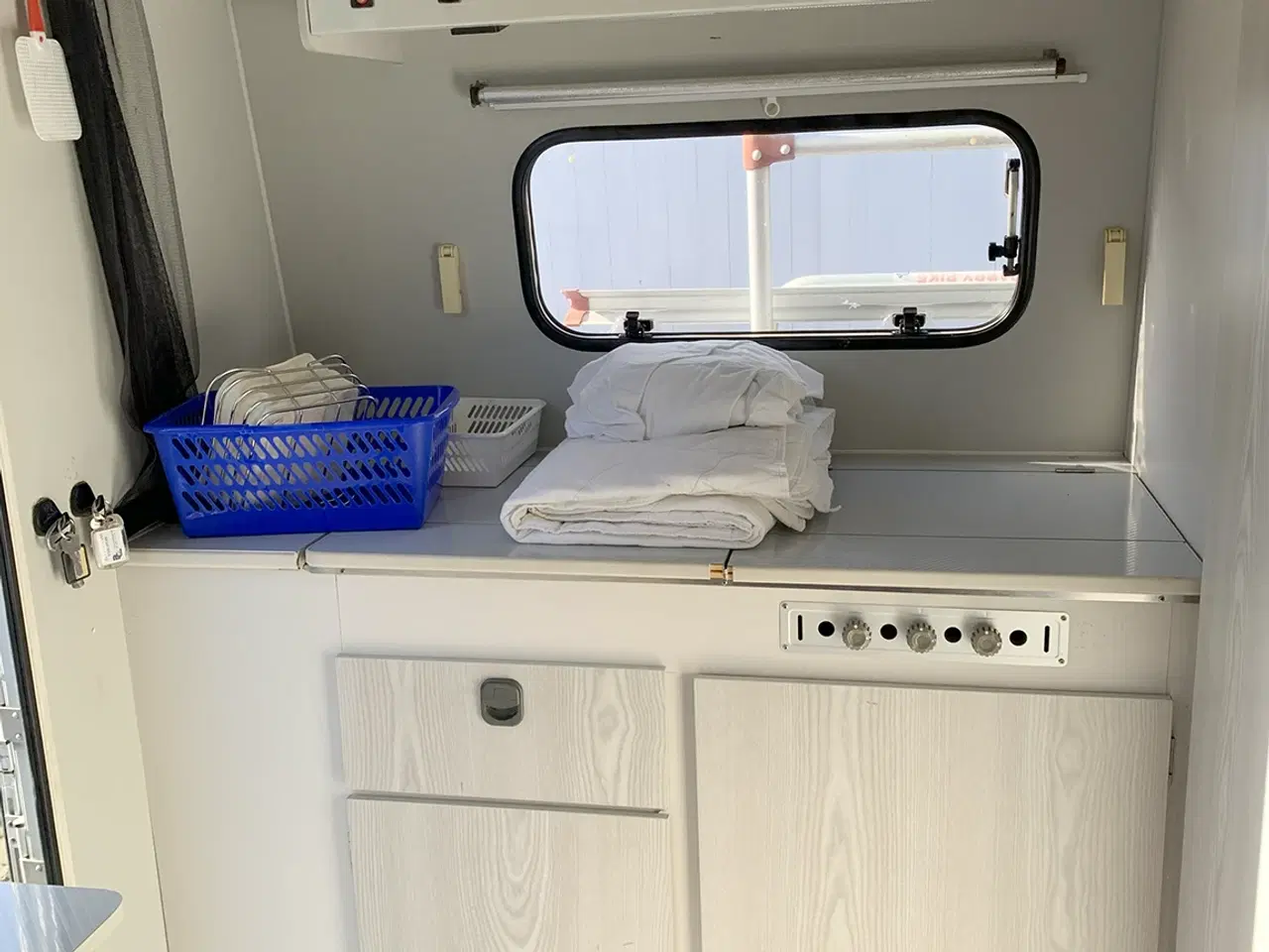 Billede 4 - Let campingvogn - perfekt til EL-bil