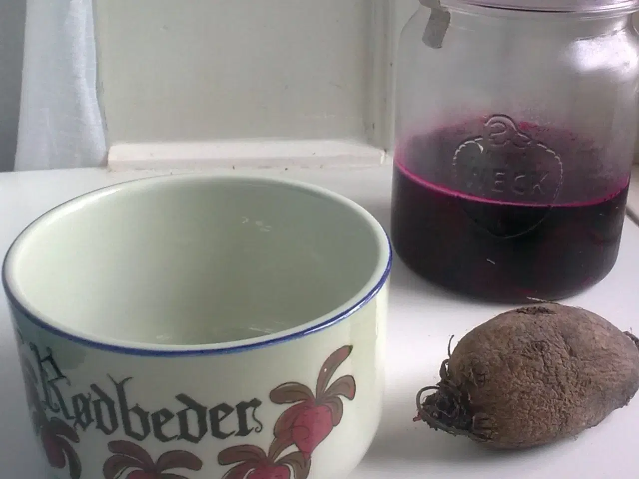 Billede 5 - Rød GRIM typografi UBRUGELIG skål KNABSTRUP