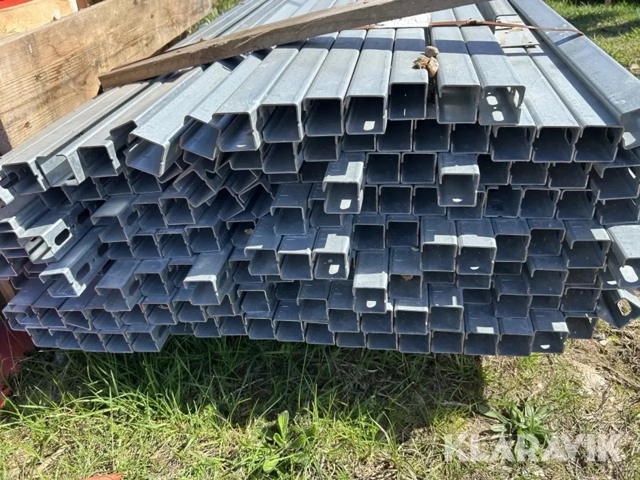 Billede 2 - Galvaniseret skinner ca. 130 styk