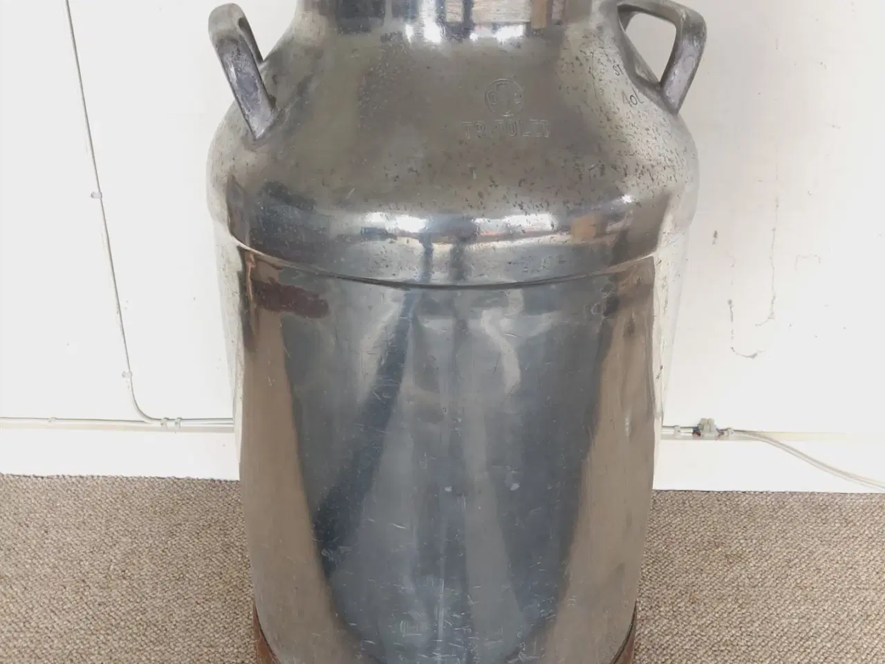 Billede 2 - Mælkejunge 40 liter i metal med låg