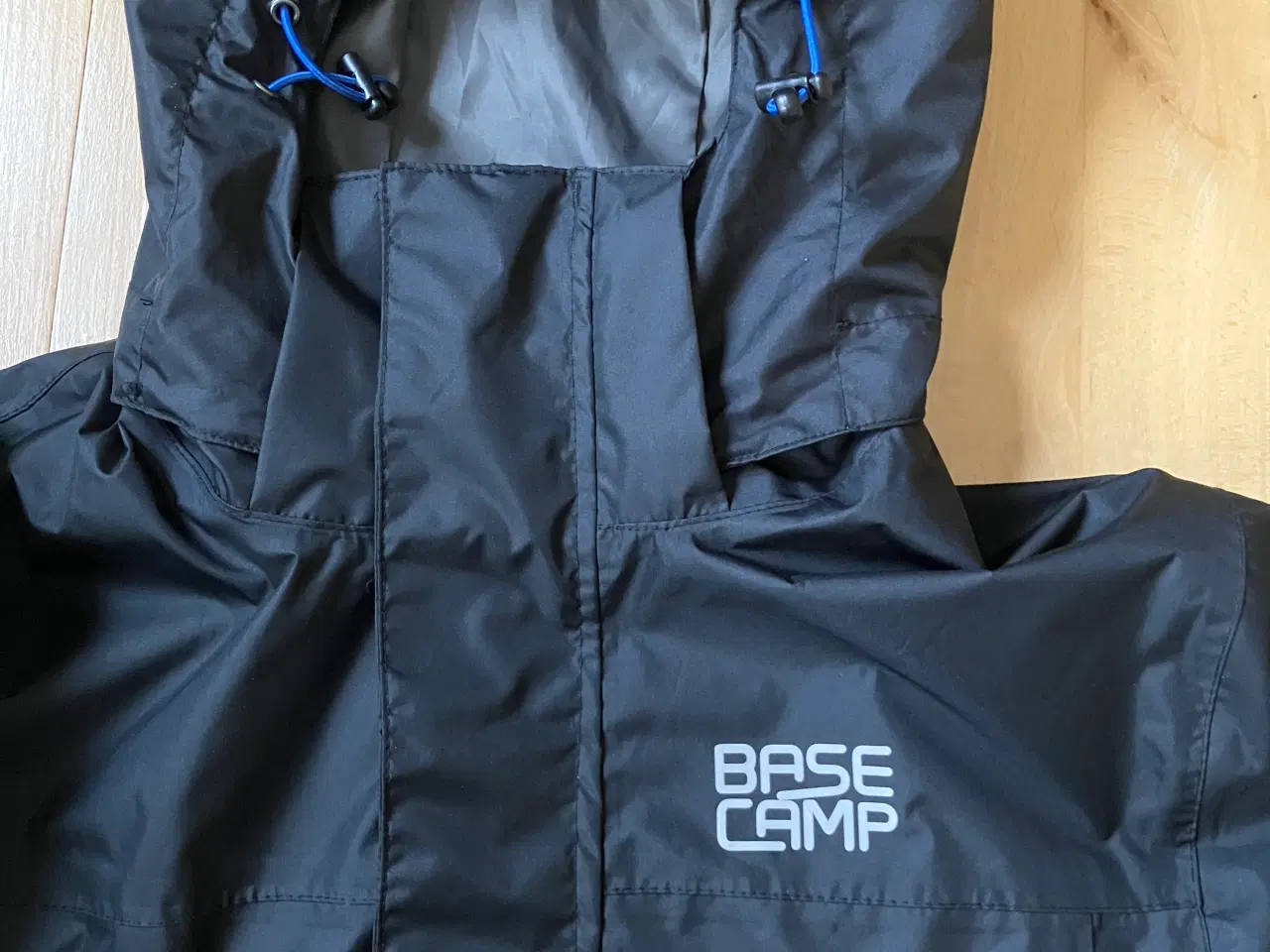 Billede 3 - Regnjakke Basecamp, sv. t. Dame Medium