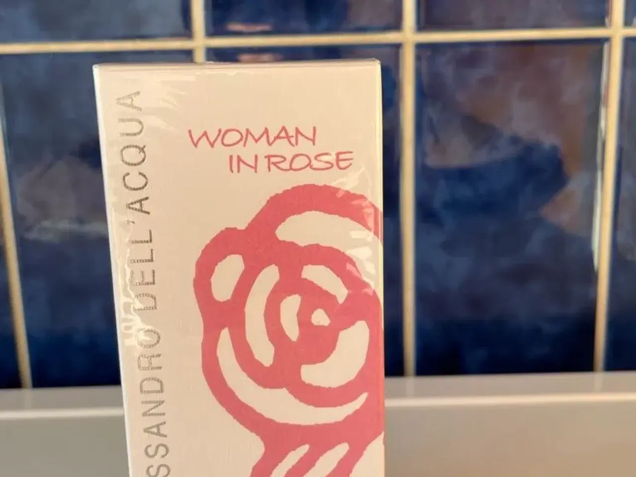 Billede 1 - Woman  In Rose