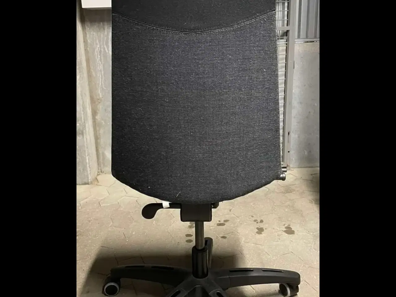 Billede 1 - En rigtigt behagelig og god kontorstol sælges