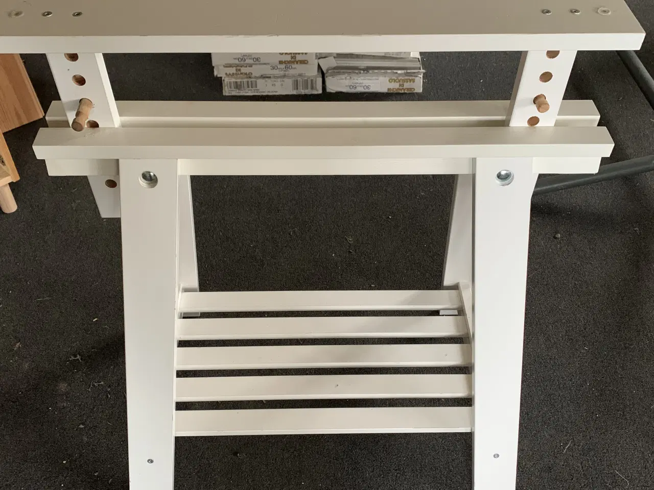 Billede 1 - Bordbukke i hvid 2 stk