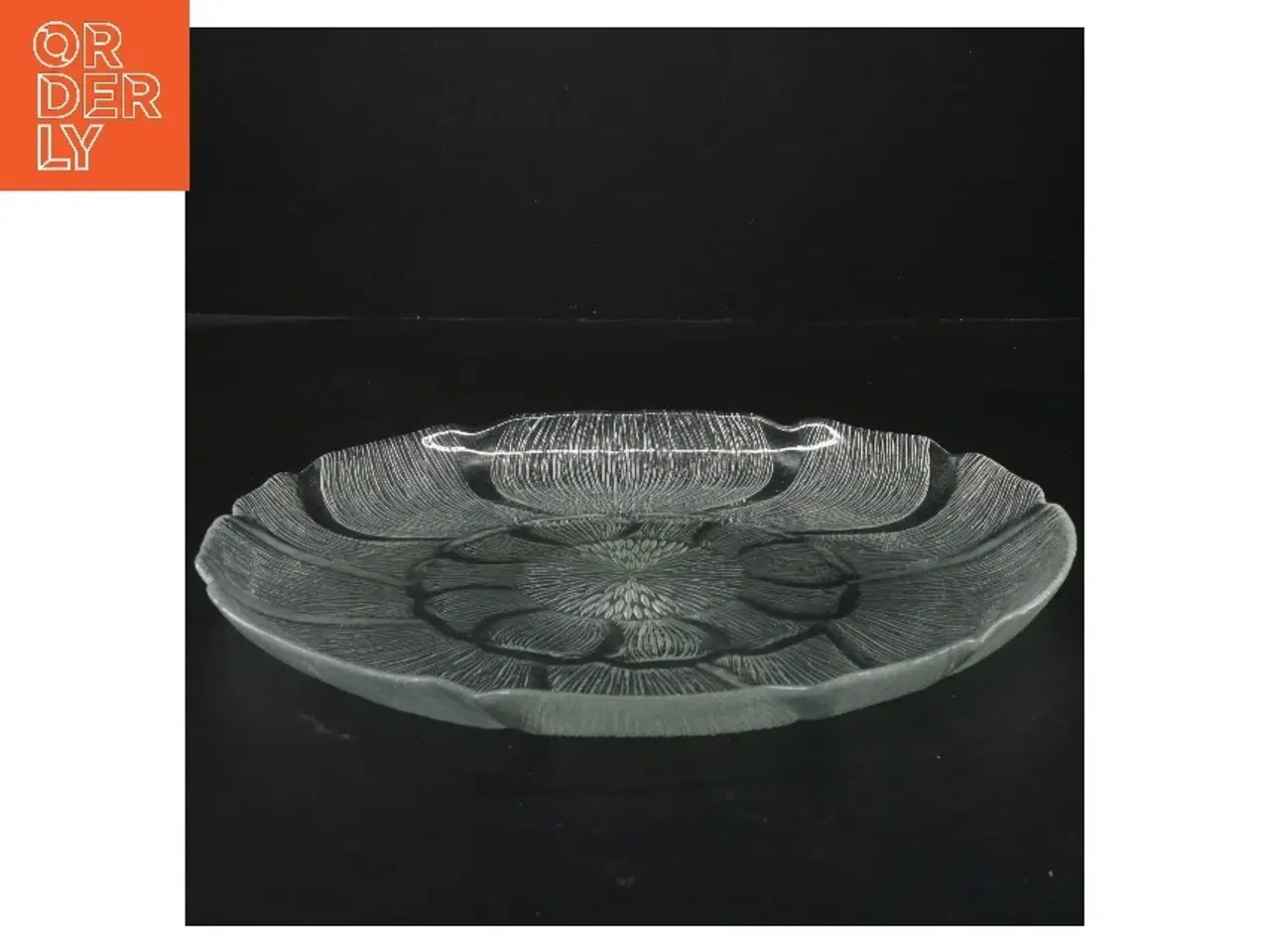 Billede 2 - Glasfad med mønster (str. Ø 27,5 cm)