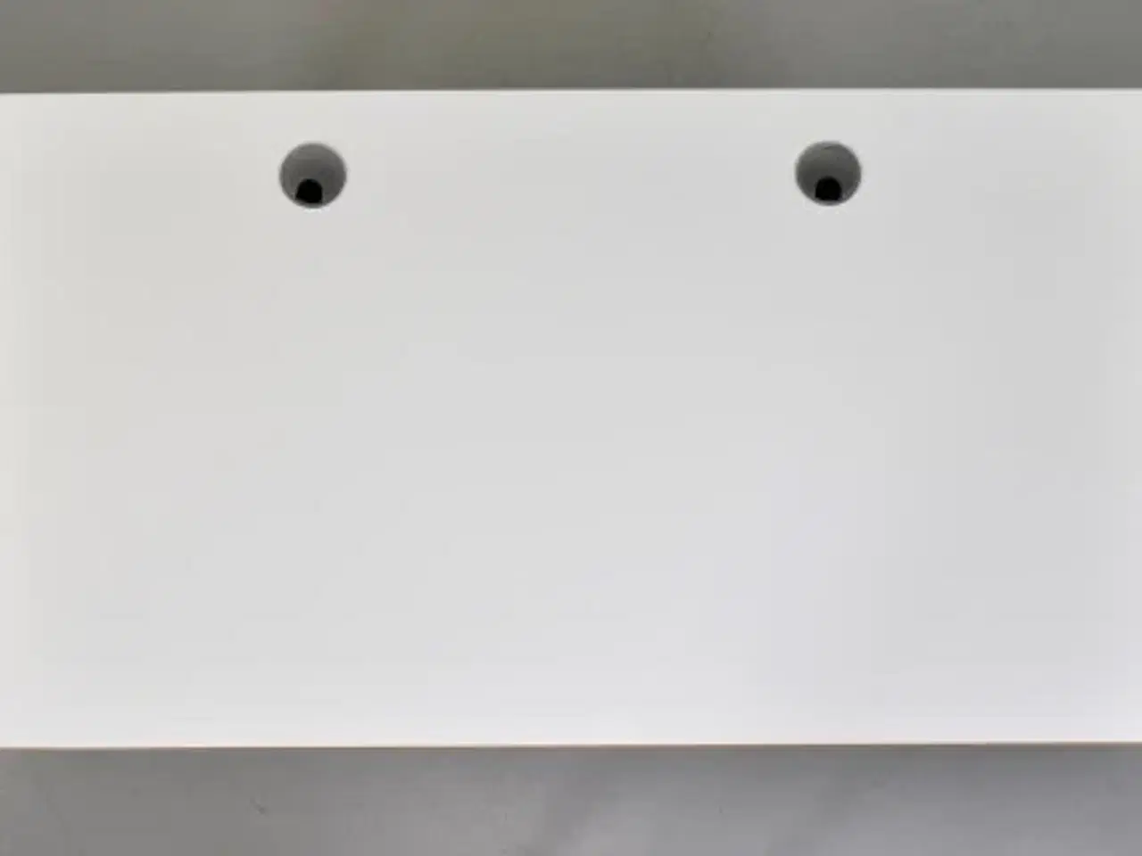 Billede 5 - Hæve-/sænkebord fra duba b8 med hvid plade og sort/alugråt stel, 160 cm.