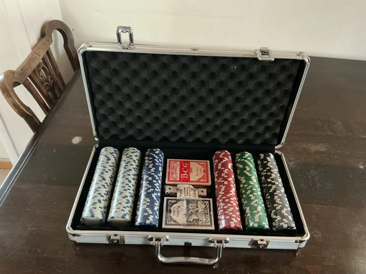 Billede 1 - Poker kuffert m/300 chips