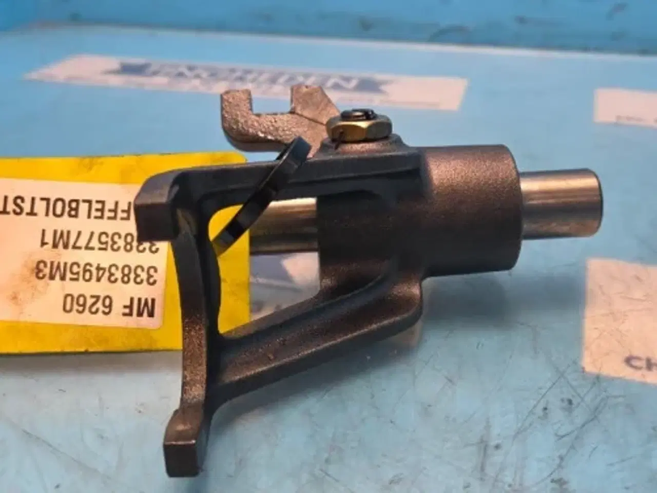 Billede 9 - Massey Ferguson 6260 Gaffelboltstift 3383495M3