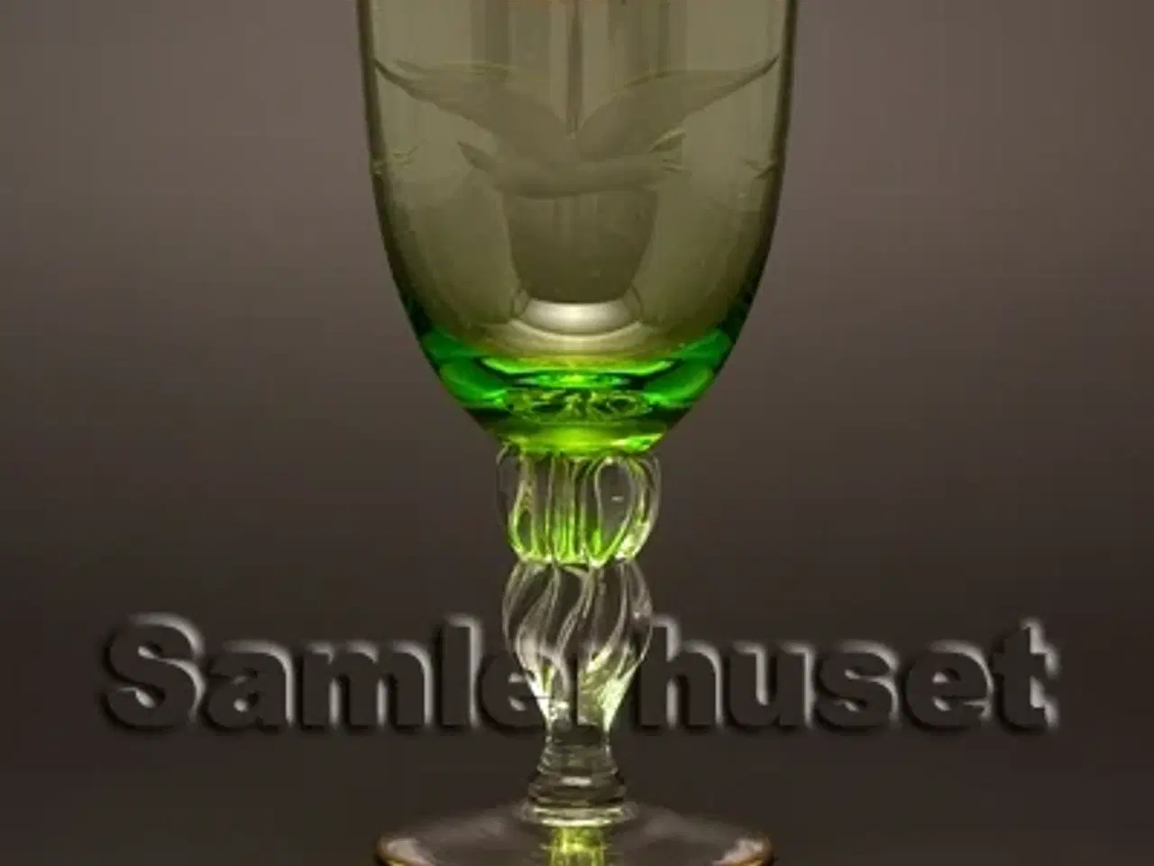 Billede 1 - Lyngby Måge Hvidvinsglas, grøn. H:126 mm.