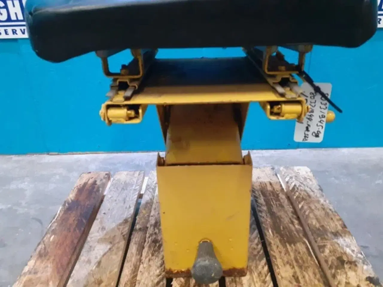 Billede 6 - New Holland 1540 sæde 