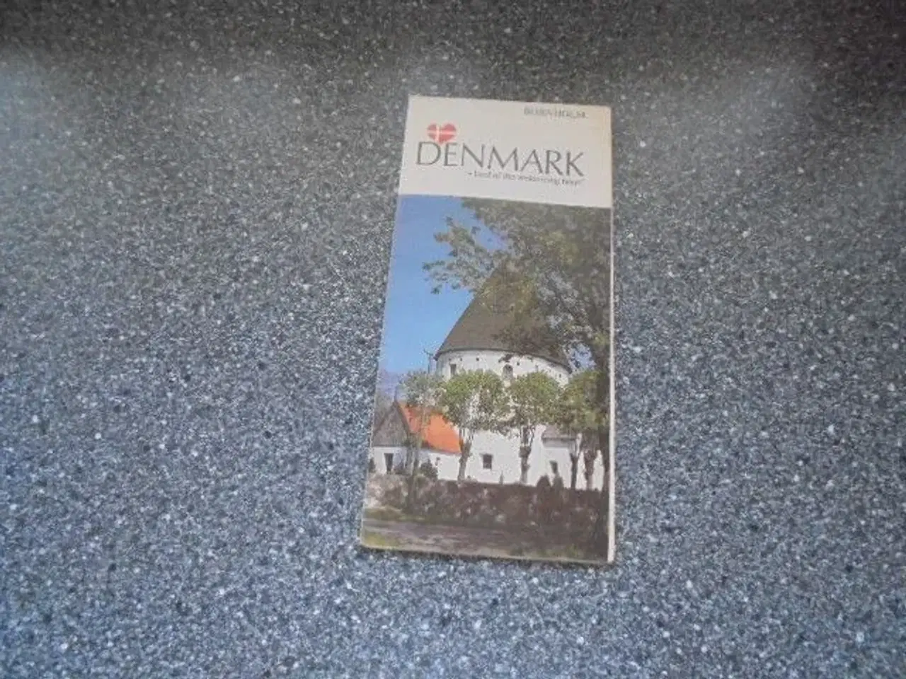 Billede 1 - Foldet kort over Bornholm fra 1979 - god stand 