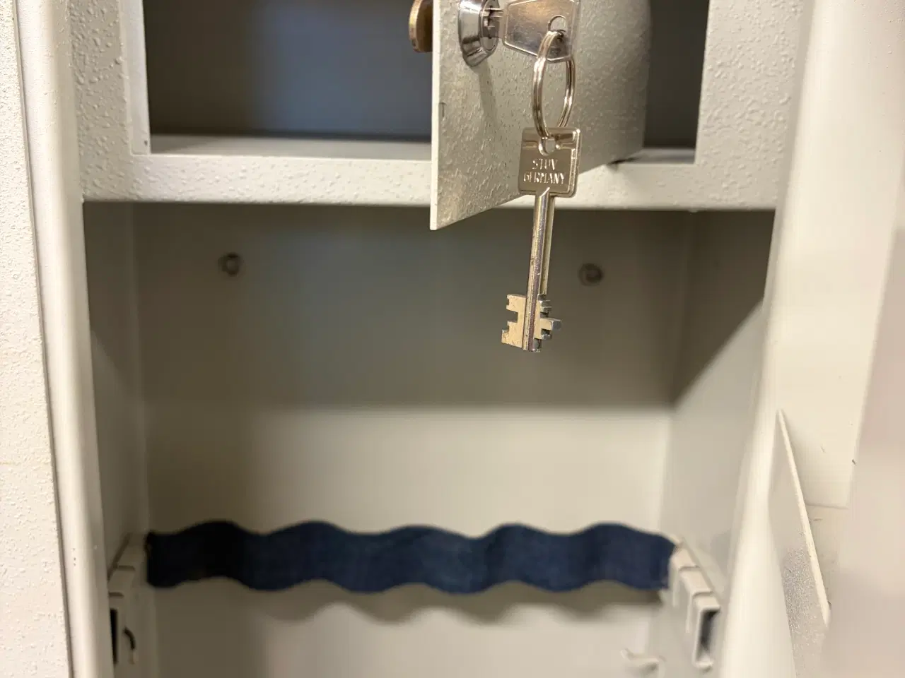 Billede 5 - Våbenskab til 5 våben