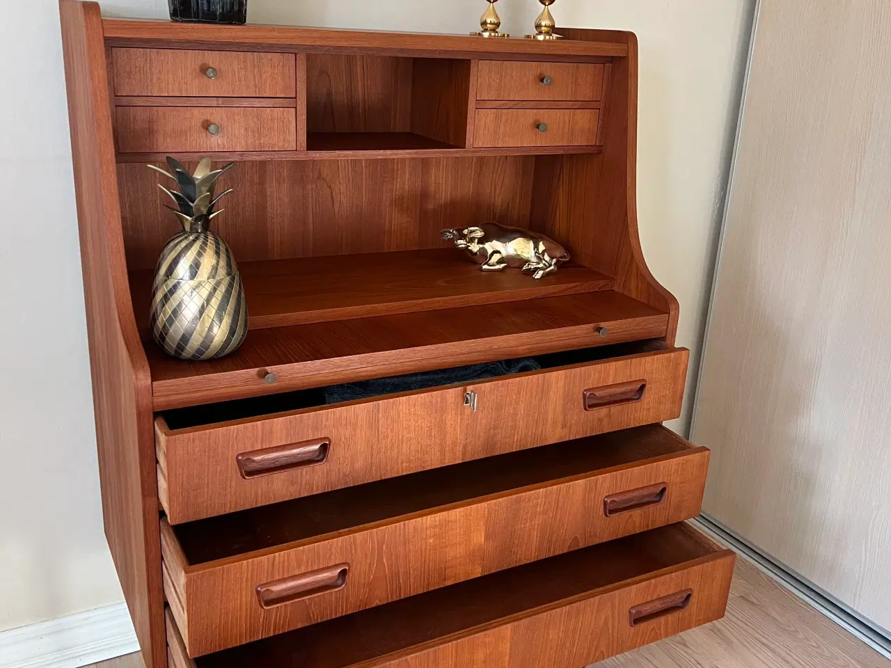 Billede 2 - Smukt teak chatol fra 60’erne i dansk design 