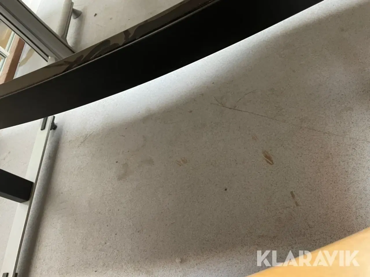 Billede 11 - Kontor borde og skabe