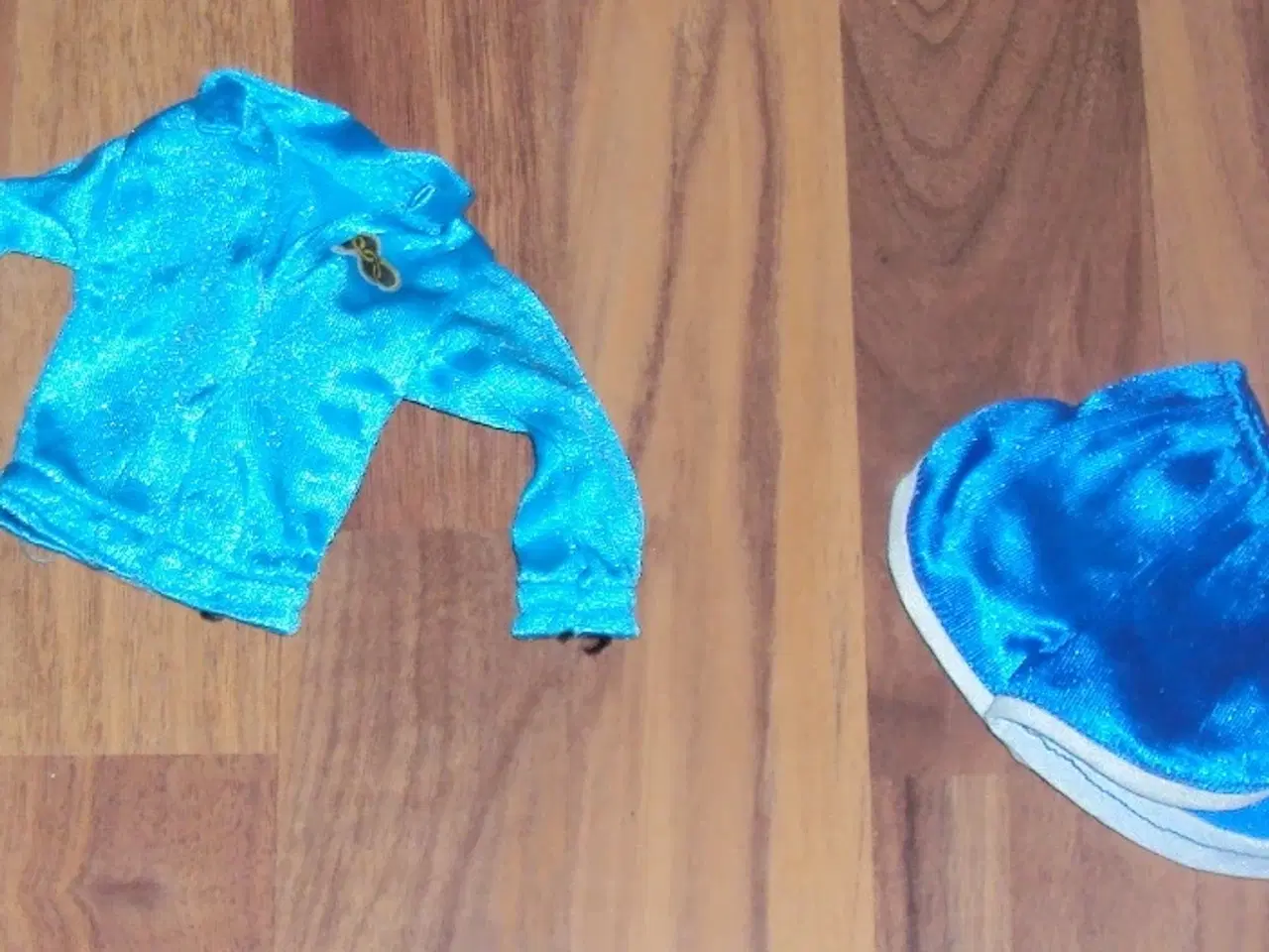 Billede 5 - tøj til famosa