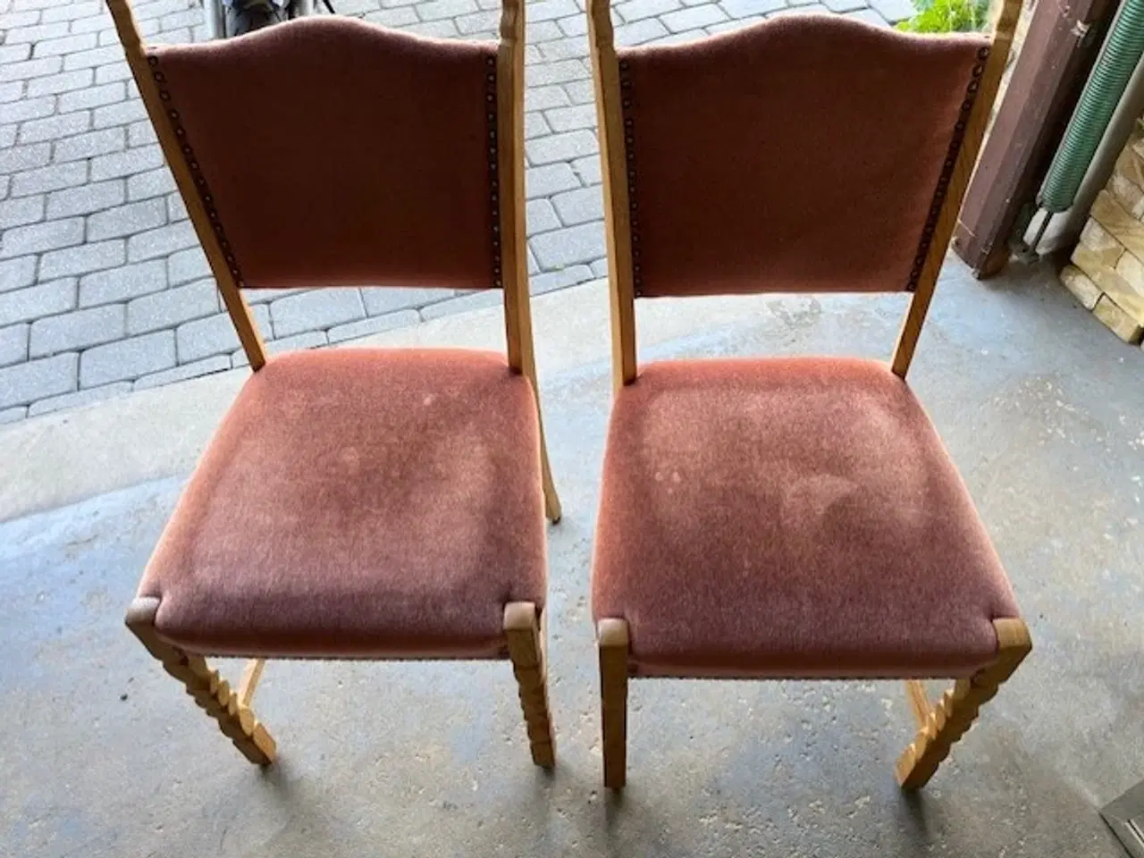 Billede 2 - Klaverbænk og 2 stole i god stand. Gi et bud.