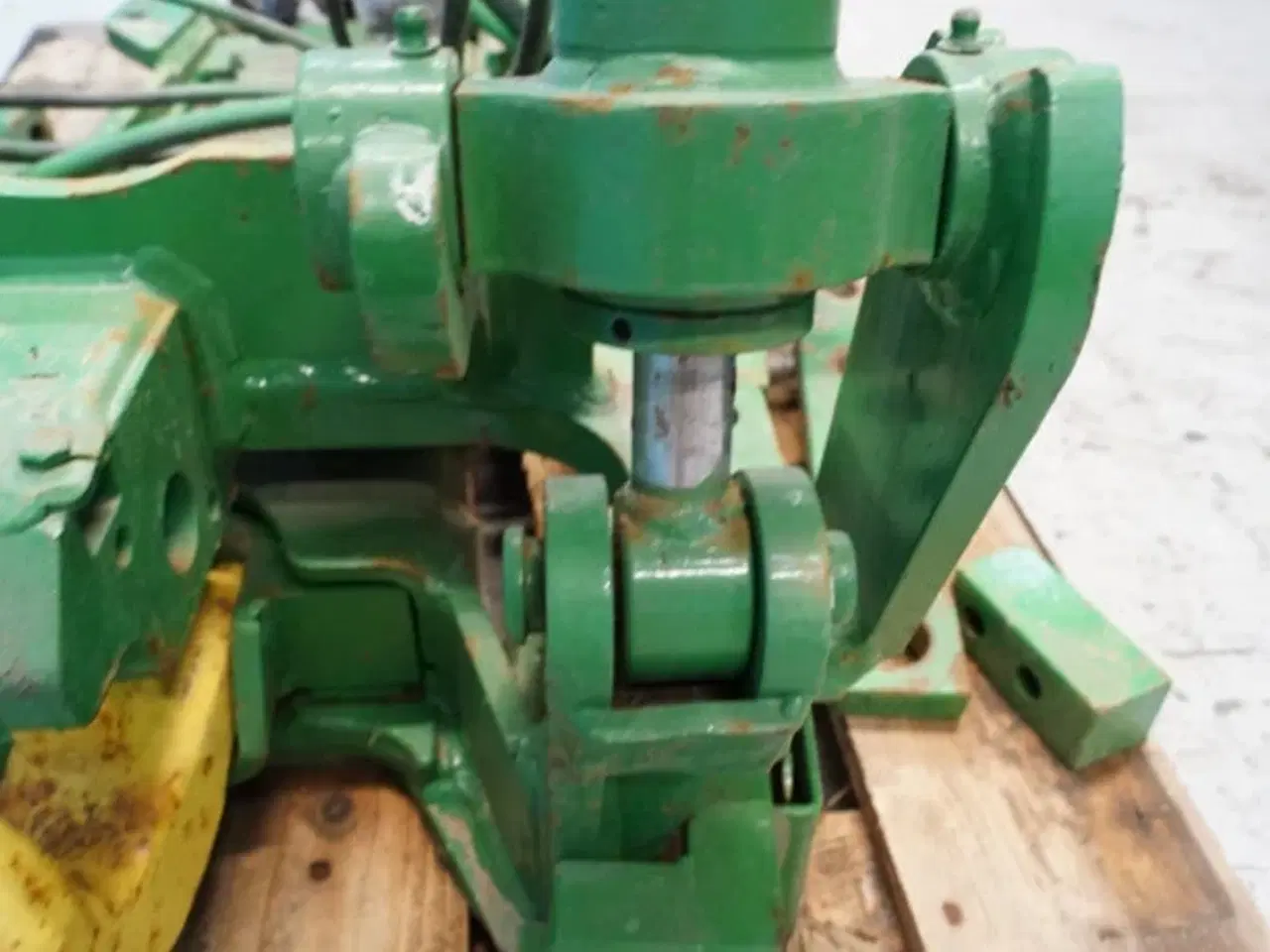 Billede 12 - John Deere 8235R Hitch