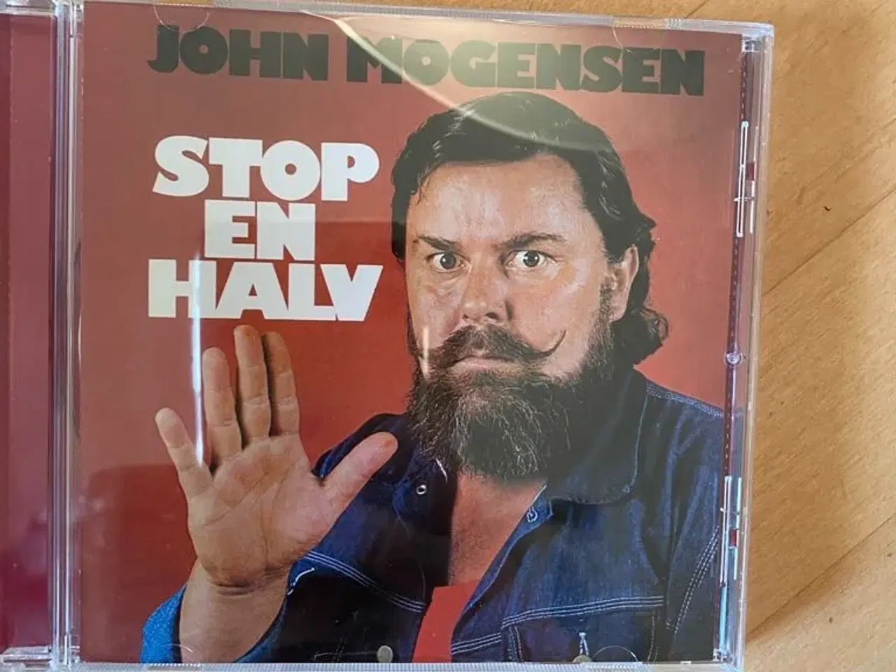 Billede 1 - John Mogensen - stop en halv