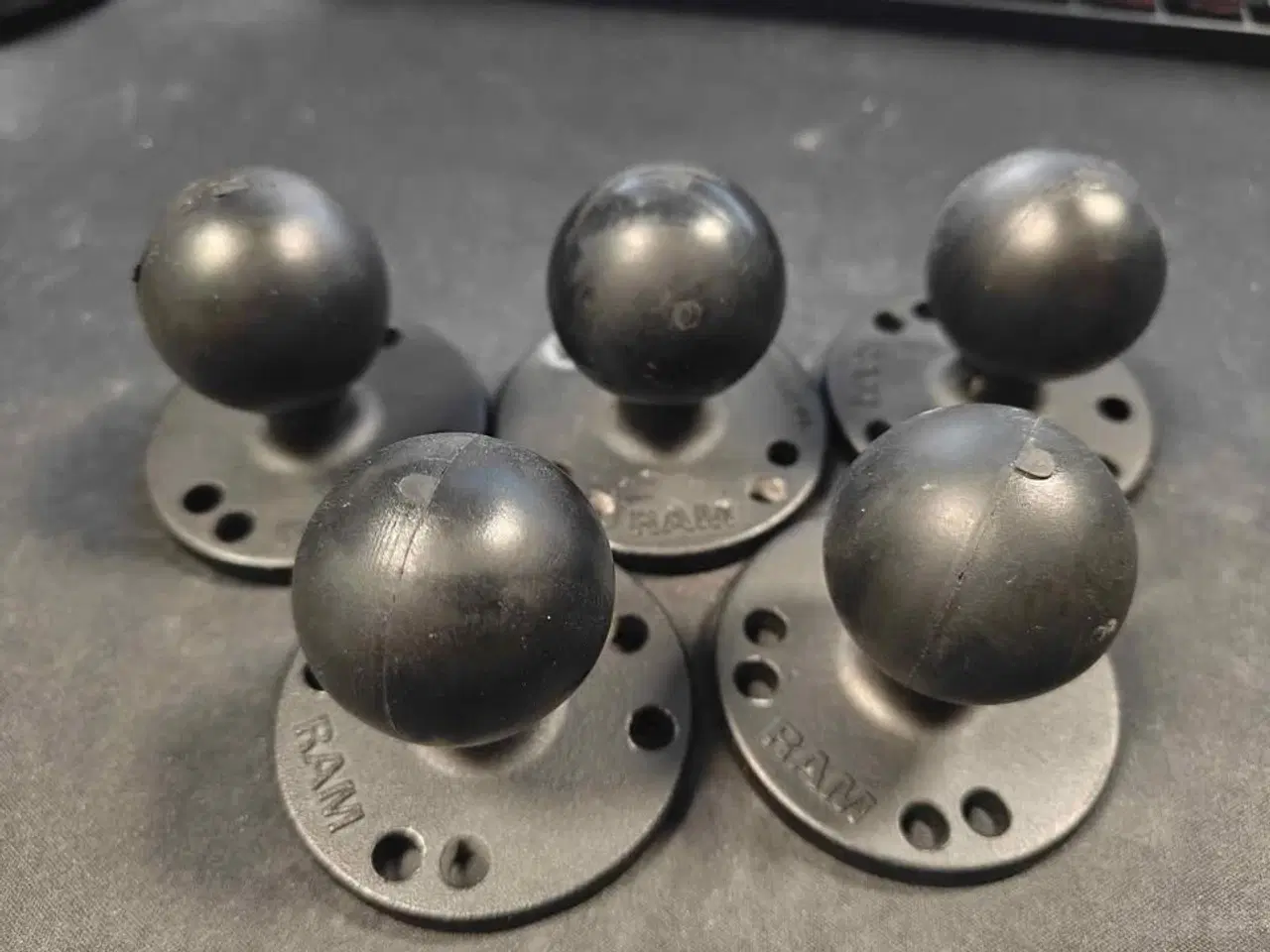 Billede 4 - RAM Mounts D-Kugle med rund base 6 Stk