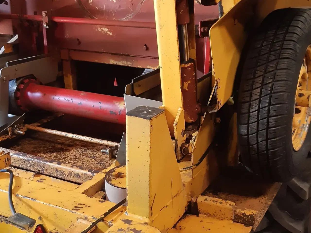 Billede 3 - Bredal B 4 S Velholdt maskine som kan køre ned til 150 cm sporvidde