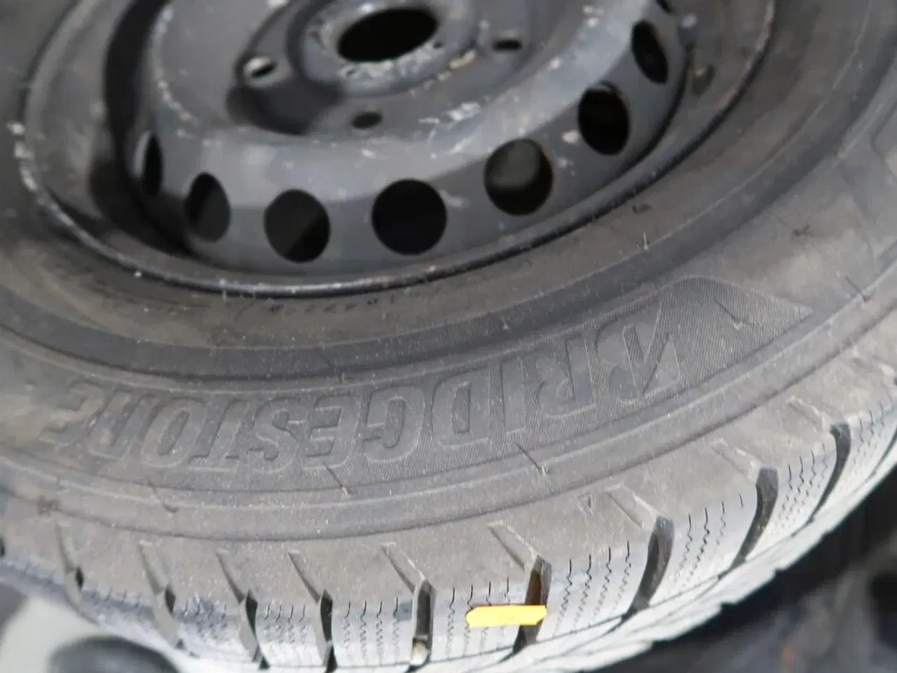 Billede 4 - 4 stk. fælge med dæk BRIDGESTONE, GOODYEAR, CONTINENTAL