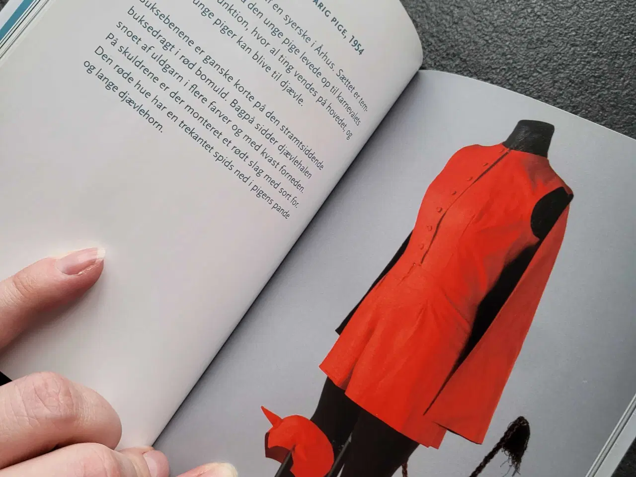 Billede 7 - Lille bog om festtøj 