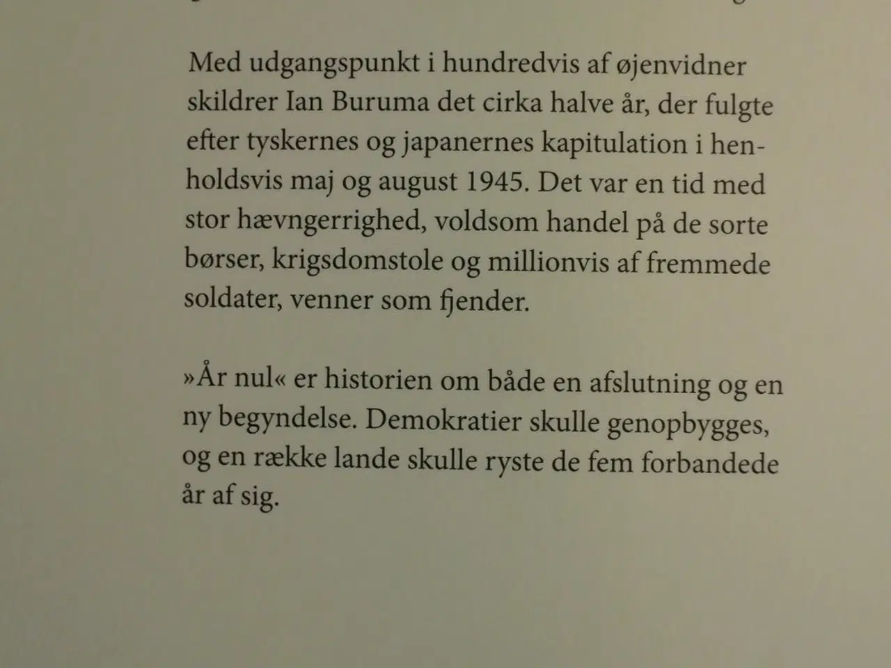 Billede 3 - år nul - en fortælling om 1945, af ian buruma, emn