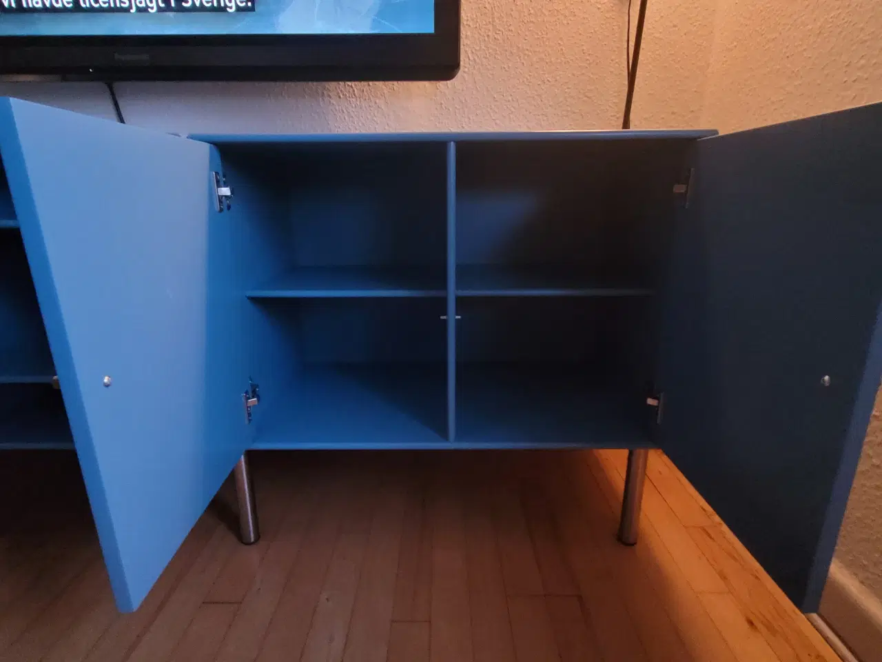 Billede 4 - Tv bord " Montana look a like"