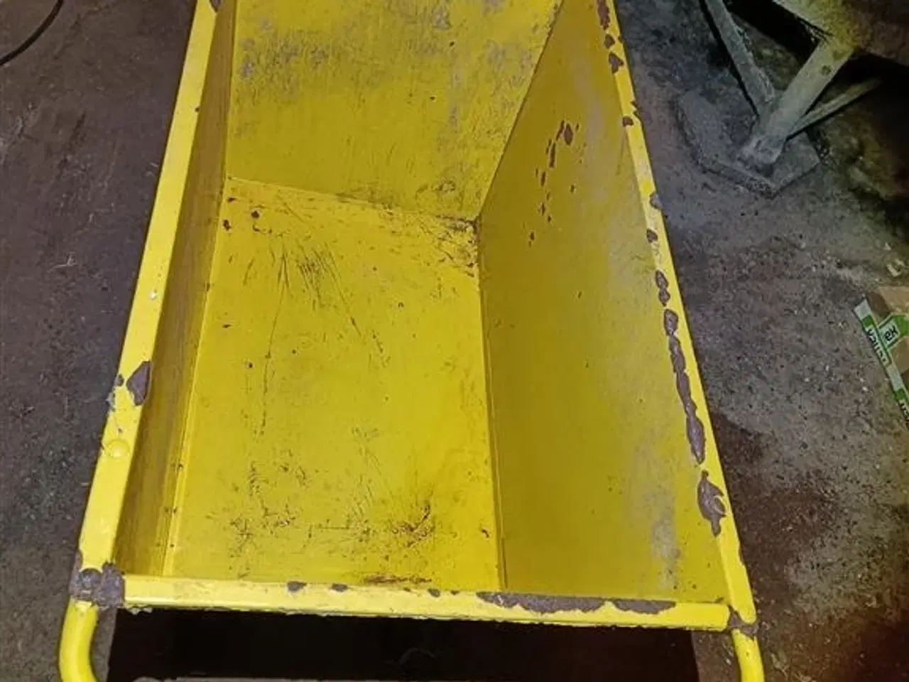 Billede 3 - - - - Fodervogn 4 hjulet ca. 200 liter