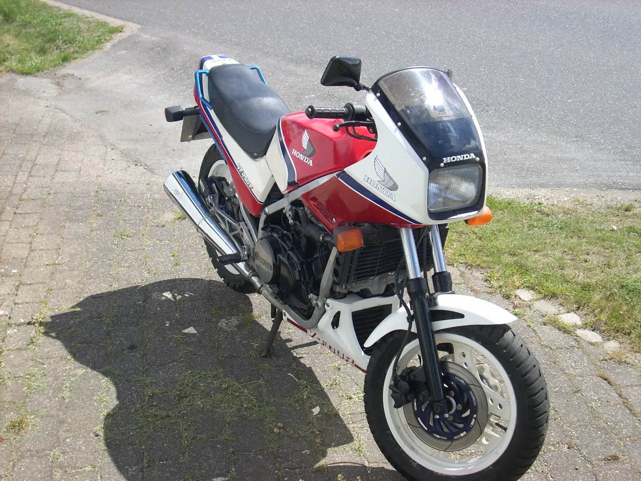 Billede 1 - honda vf750f motorcycle