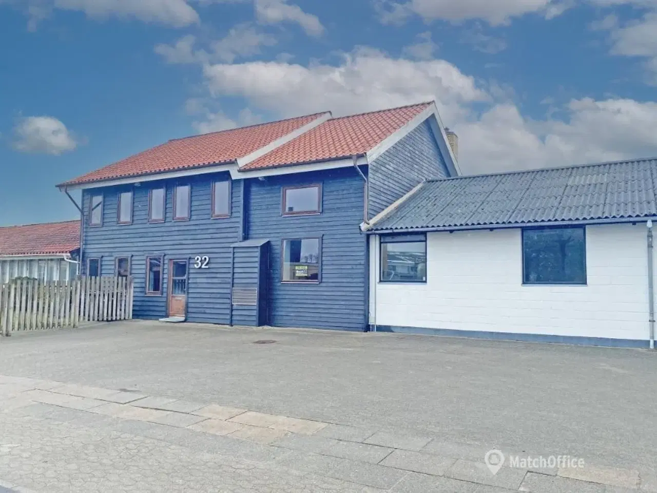 Billede 2 - Velbeliggende lager- / produktionslokale med stort udenoms areal