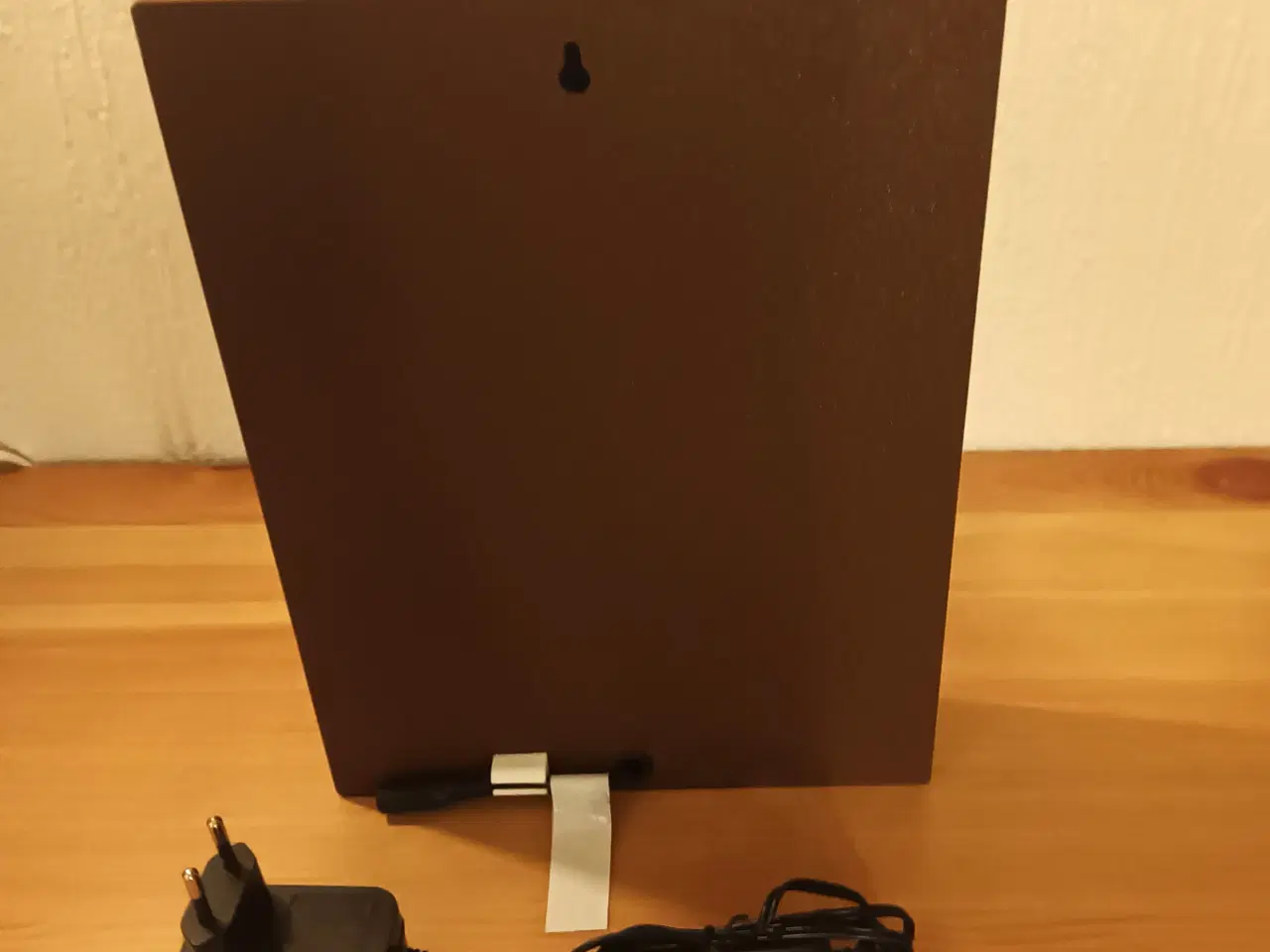 Billede 4 - LED Lampe med Grønland  Sort / Rød / Hvid / Brun