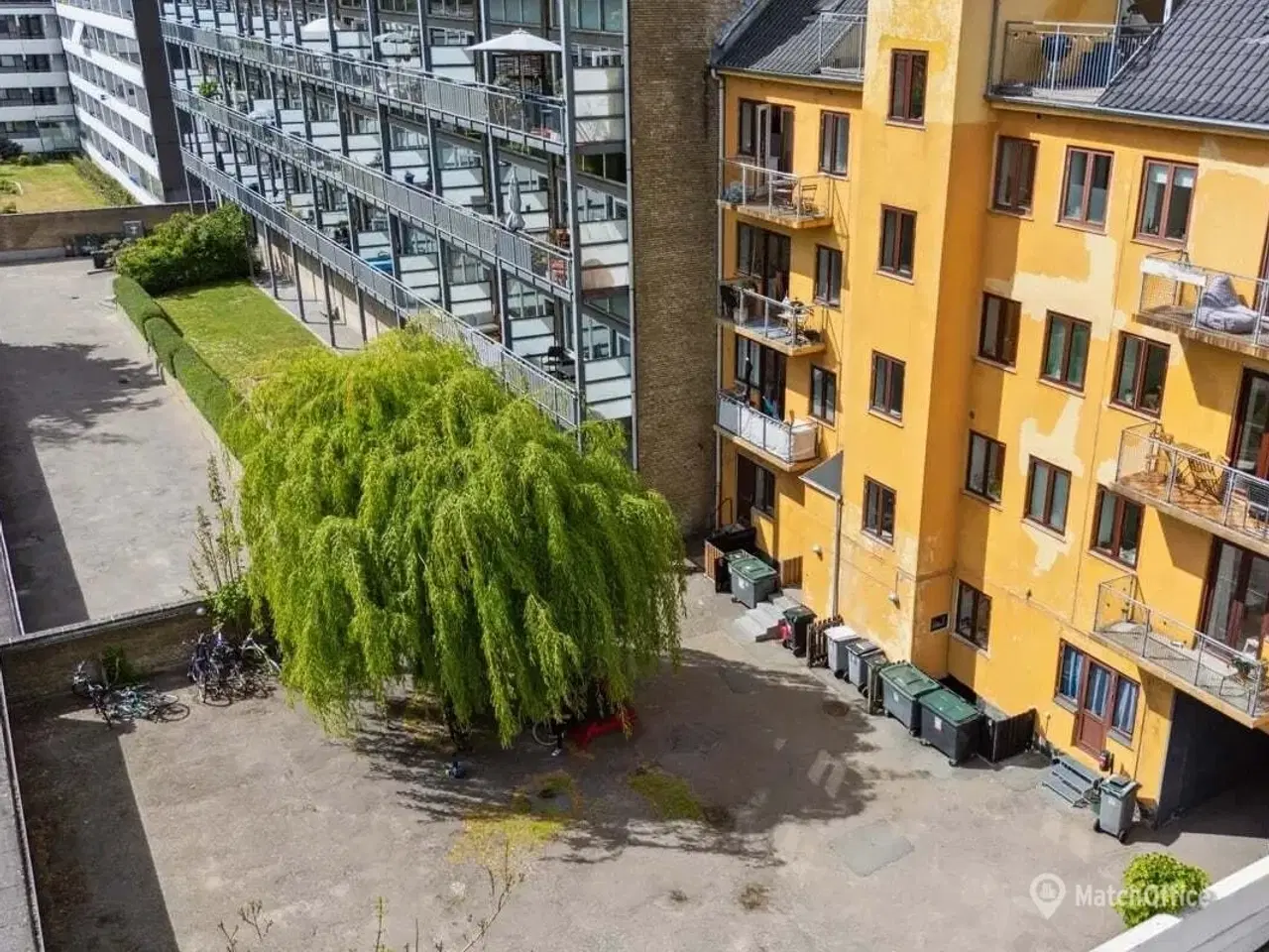 Billede 6 - Aflåste garager med sikker parkering på Roskildevej