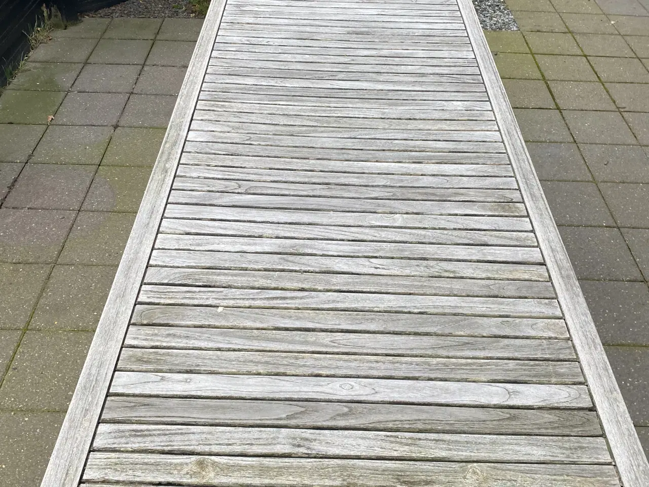 Billede 2 - Stort havebord med træbordplade til 8 personer 