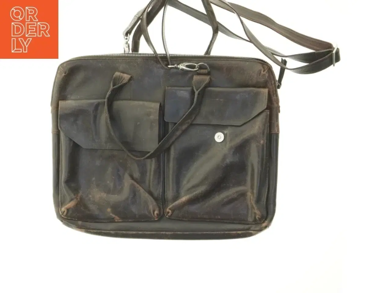 Billede 1 - Sort skuldertaske i læder (str. 43 x 36 cm)