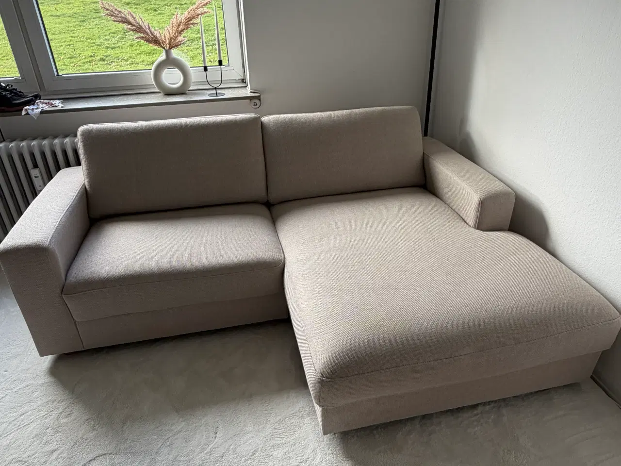 Billede 2 - Sofa med chaiselong i beige farve