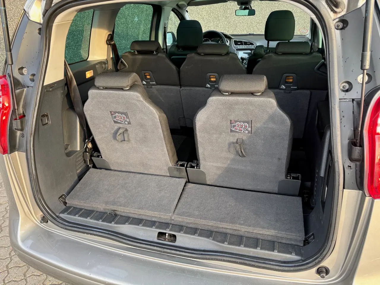 Billede 8 - Pæn og velkørende 7 Personers bil - Nysynet i 2026