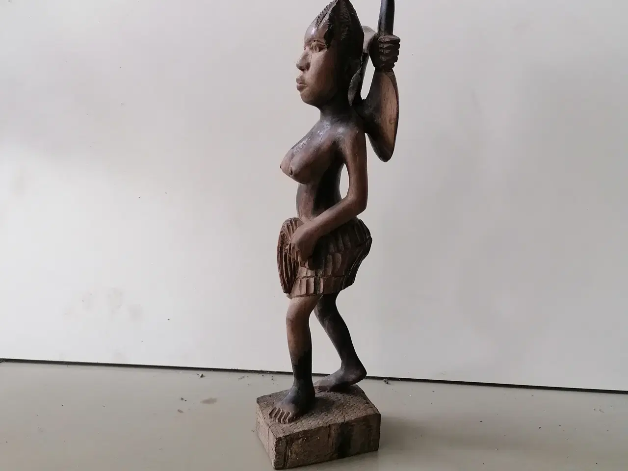 Billede 1 - Træ figur 