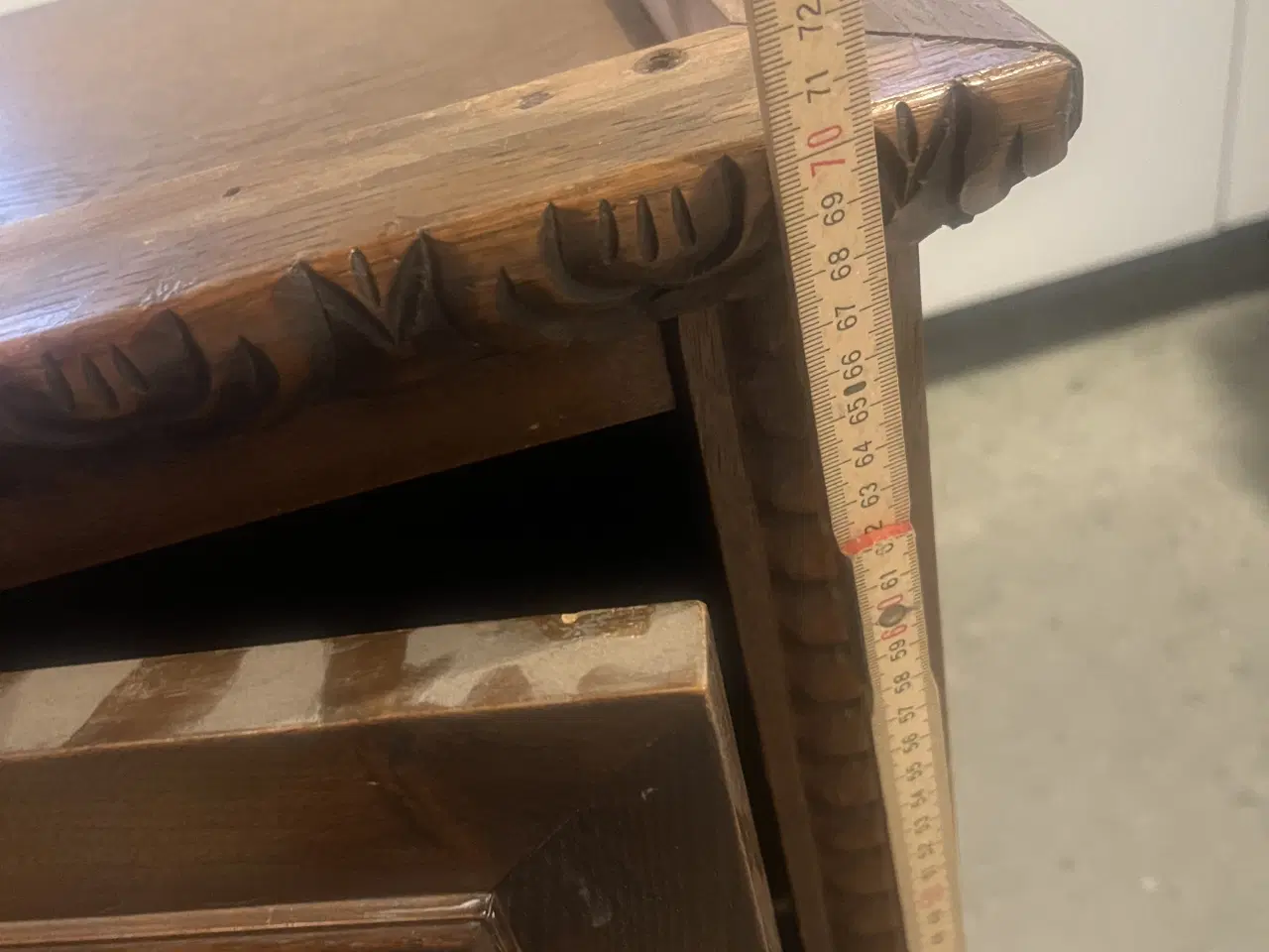 Billede 8 - Vintage barskab m/ udskæring af Moses og de 10 bud