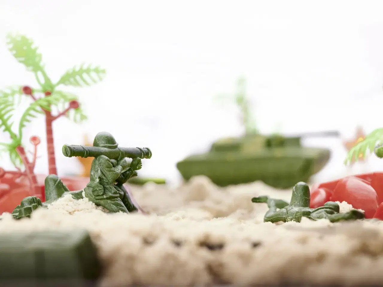 Billede 8 - Militærlegetøj – soldatsæt med base, 307 dele