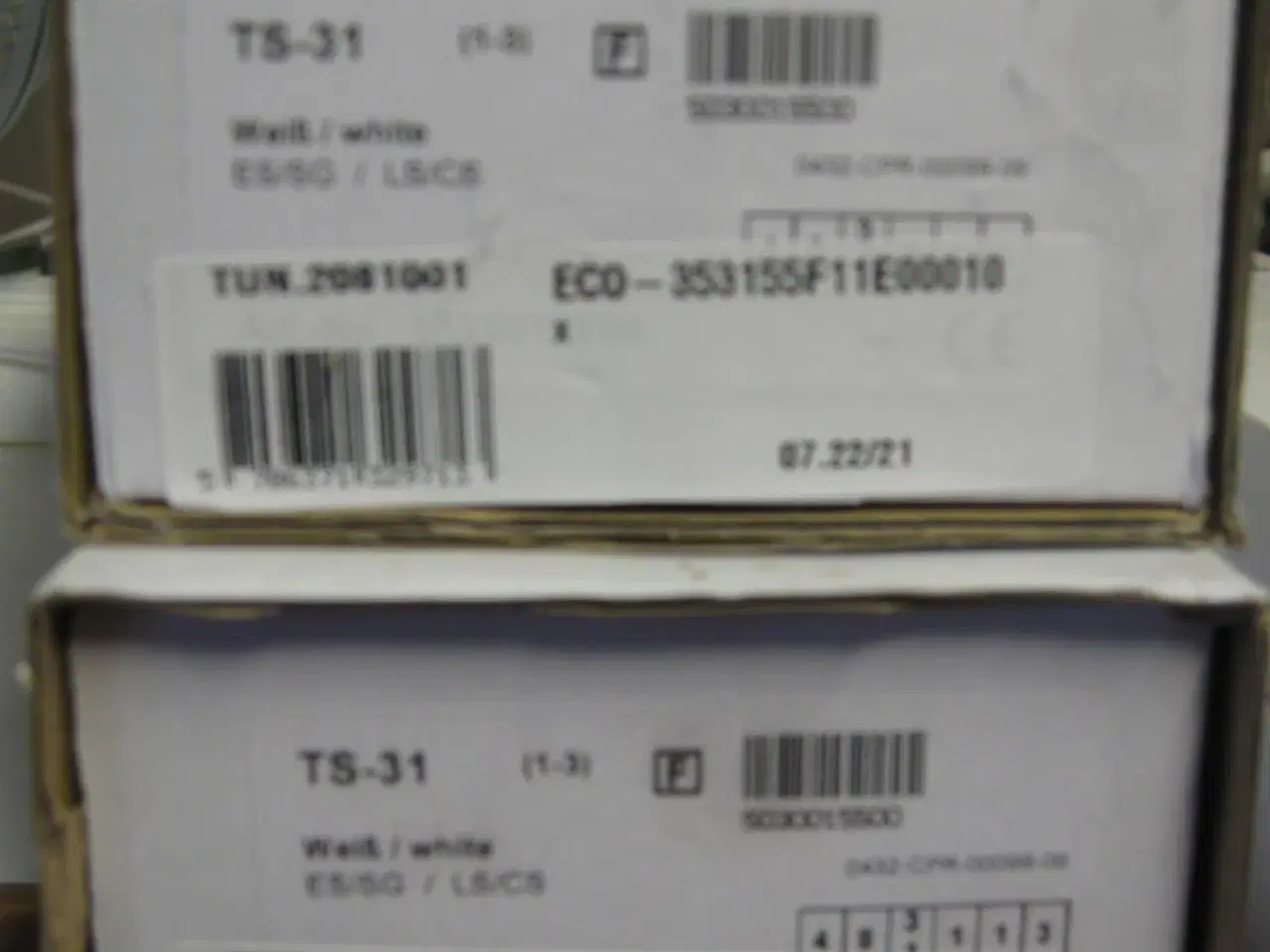 Billede 3 - Dørpumpe TZ-31 med beslag så døren kan holde sig s