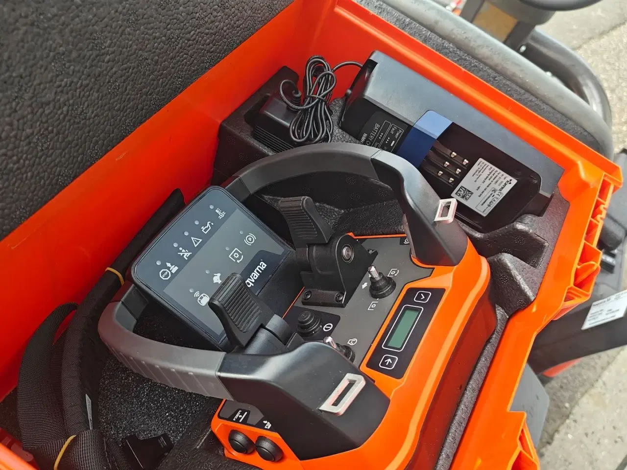 Billede 5 - Husqvarna P524 XR fjernstyret MED FJERNBETJENING