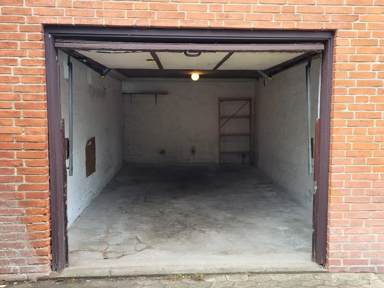 Billede 2 - Rummelig garage i Rødovre til leje