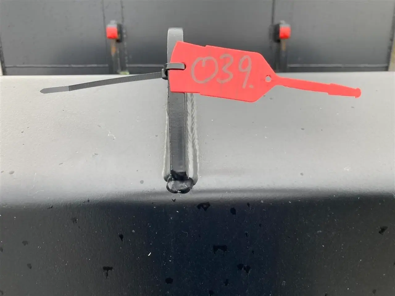 Billede 17 - JST Højtipskovl str.1 280 cm bred monteret med BM Fæste